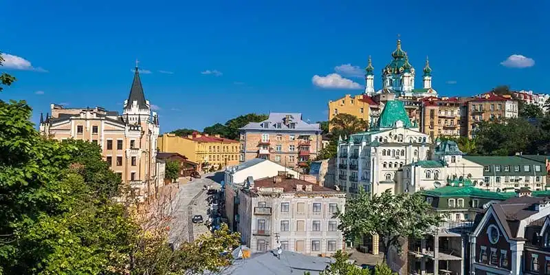 © Leonid Andronov - Fotolia | Andriyivskyy Descent. Kiev, Ukraine