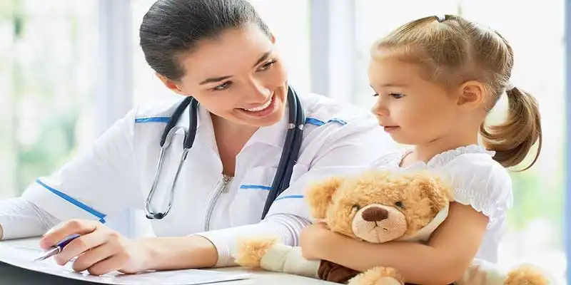 © Konstantin Yuganov - Fotolia | pediatrician